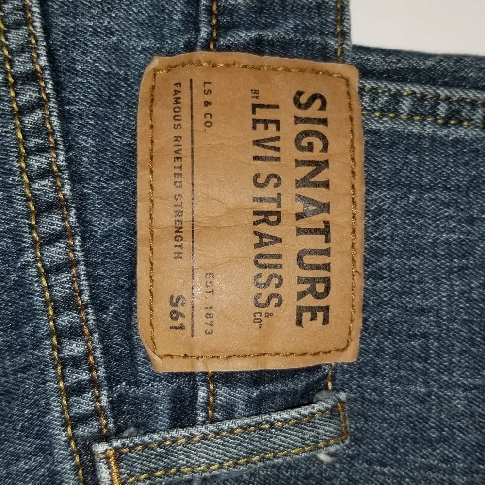 Signature blue Levi's S61 relaxed fit denim jeans 32x30